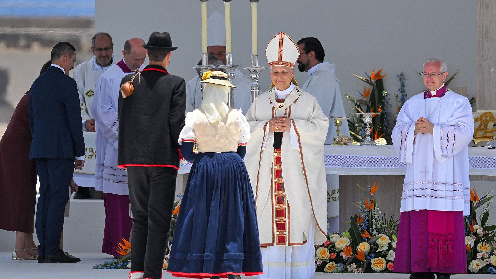 El papa elude a Canarias como "lugar de acogida" en su homilía - RTVE Noticias Vídeo | Ver