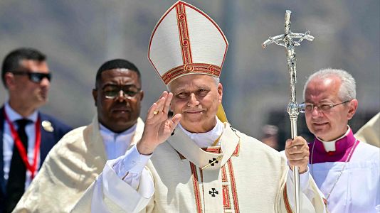 El papa culmina su viaje a Espa�a con una misa ante 35.000 personas: "Ning�n ser humano es una isla"