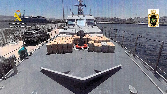 Informativo 24h - La Guardia Civil y Marruecos incautan casi cinco toneladas de hachís en el Estrecho de Gibraltar