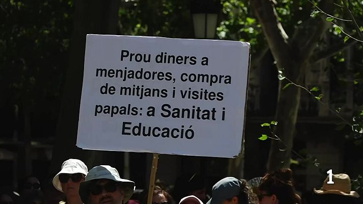 L'Informatiu - Milers de persones reclamen un acord per a l'educació pública