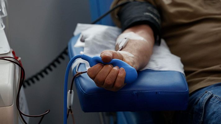Telediario Fin de Semana - La importancia de donar sangre: "He tenido a mi hija durante 15 años gracias a las donaciones y eso es súper importante"