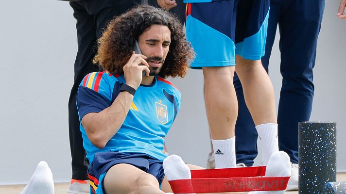  - De la Fuente da por hecho el fichaje de Cucurella: ''si él está feliz y contento, yo también''