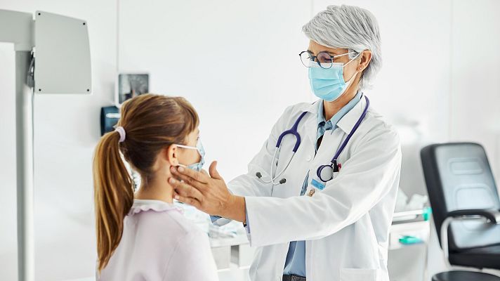 Panorama Regional - Última semana de huelga de médicos en Asturias antes del verano