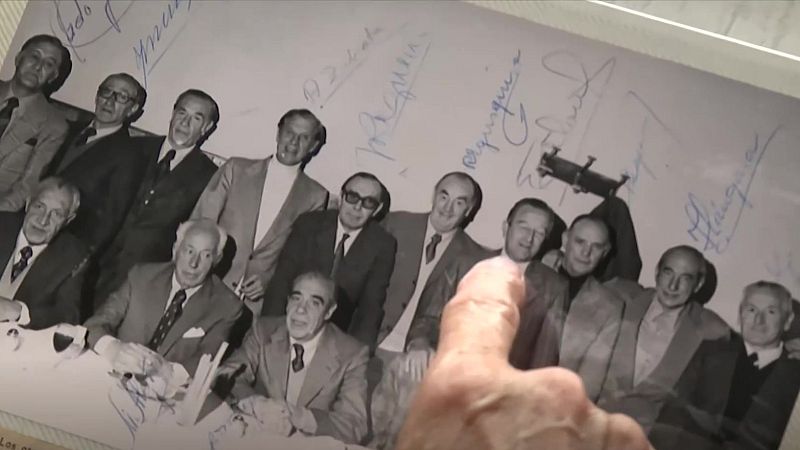 Los exiliados republicanos que la Guerra Civil unió al fútbol mexicano - Telediario 2 | Ver