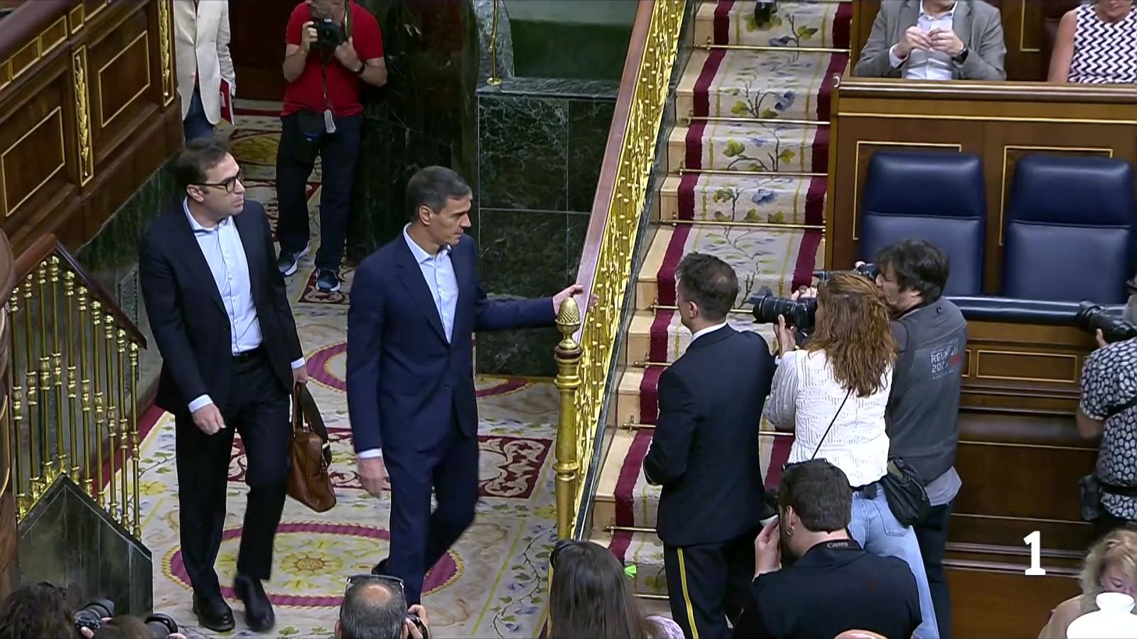 La declaració de Zapatero eleva la pressió d'eleccions anticipades a Sánchez