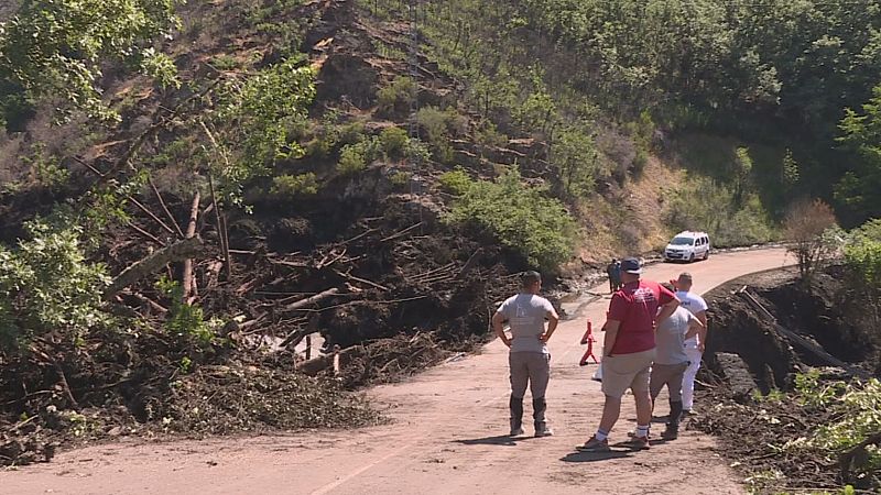 Una tormenta en el Valle de Fornela deja incomunicado el pueblo de Faro - Noticias de Castilla y León | Ver