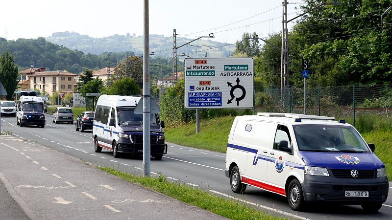 Los 230 reclusos de Martutene, trasladados al nuevo centro penitenciario de Zubieta | RTVE Play - Ver ahora