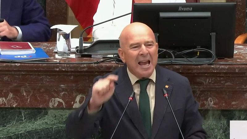 El colectivo LGTBIAQ+ de la Región de Murcia estudia adoptar medidas legales contra VOX - Noticias Murcia | Ver