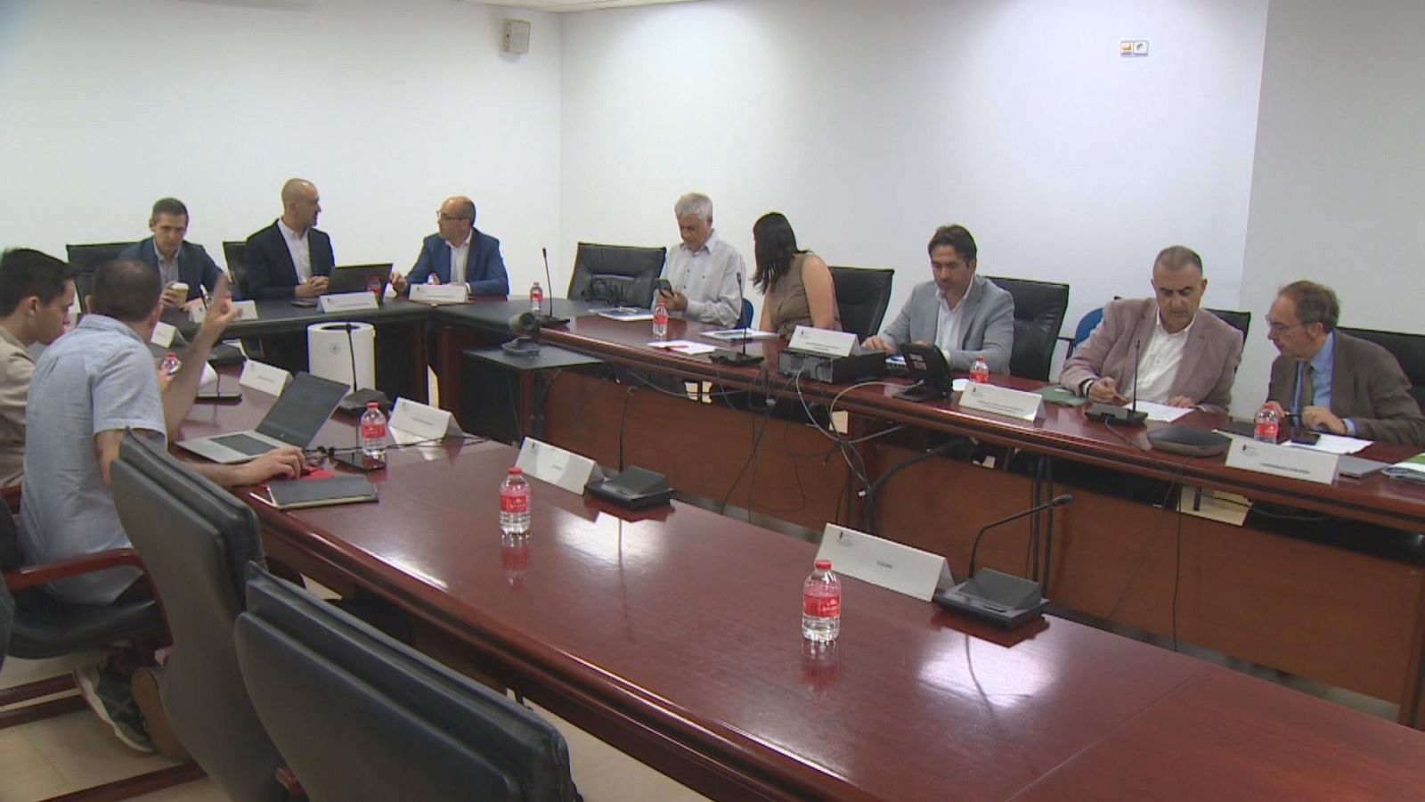 El presupuesto para los trenes de cercanías aumenta en 100 millones de euros - TeleCantabria | Ver