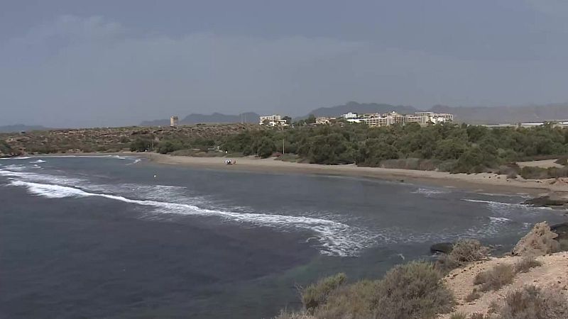 Se busca a un joven desaparecido en la playa de Matalentisco, en Águilas - Noticias Murcia | Ver