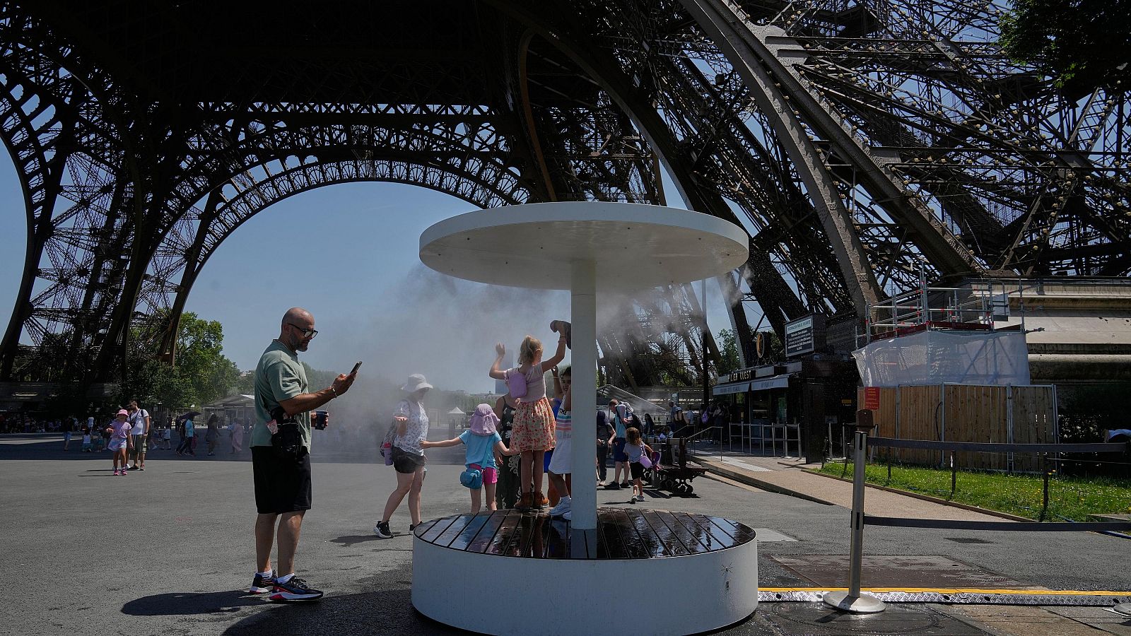 Francia, en alerta máxima por el calor | Ver