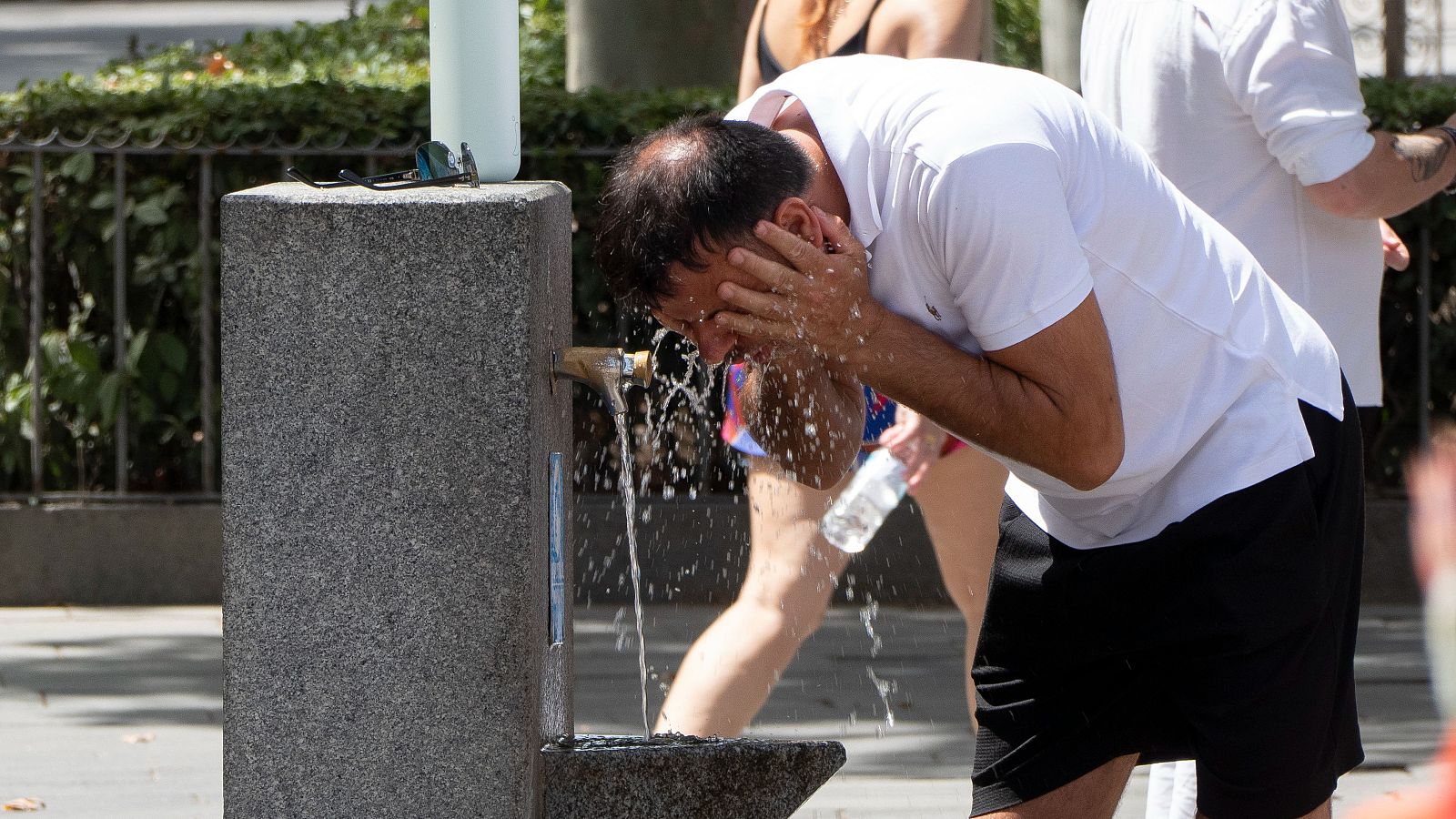 El termómetro sigue subiendo en esta ola de calor | Ver