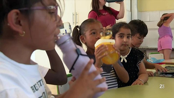 L'Informatiu - La calor obliga a adaptar els casals d'estiu