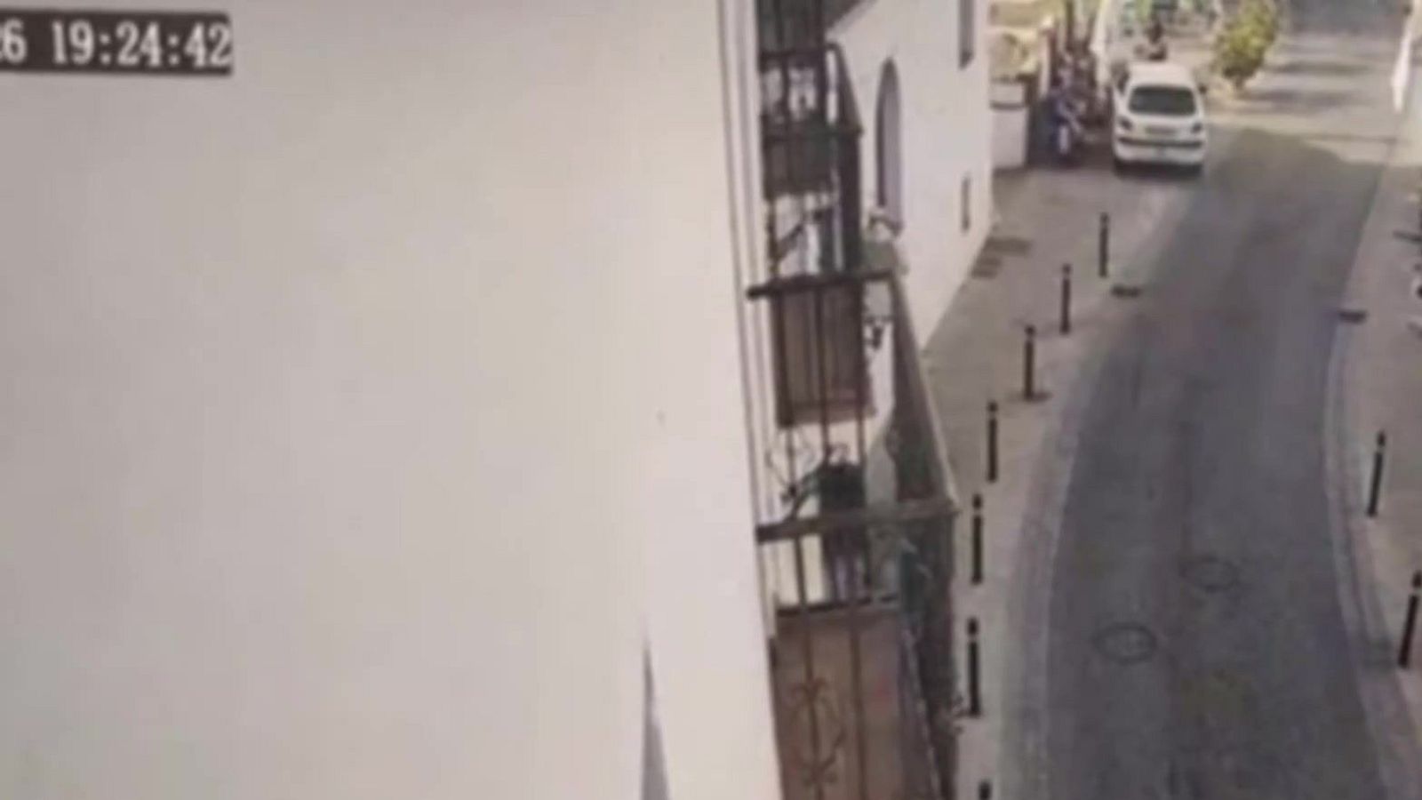 Atropello a una terraza en Frigiliana - Noticias Andalucía | Ver