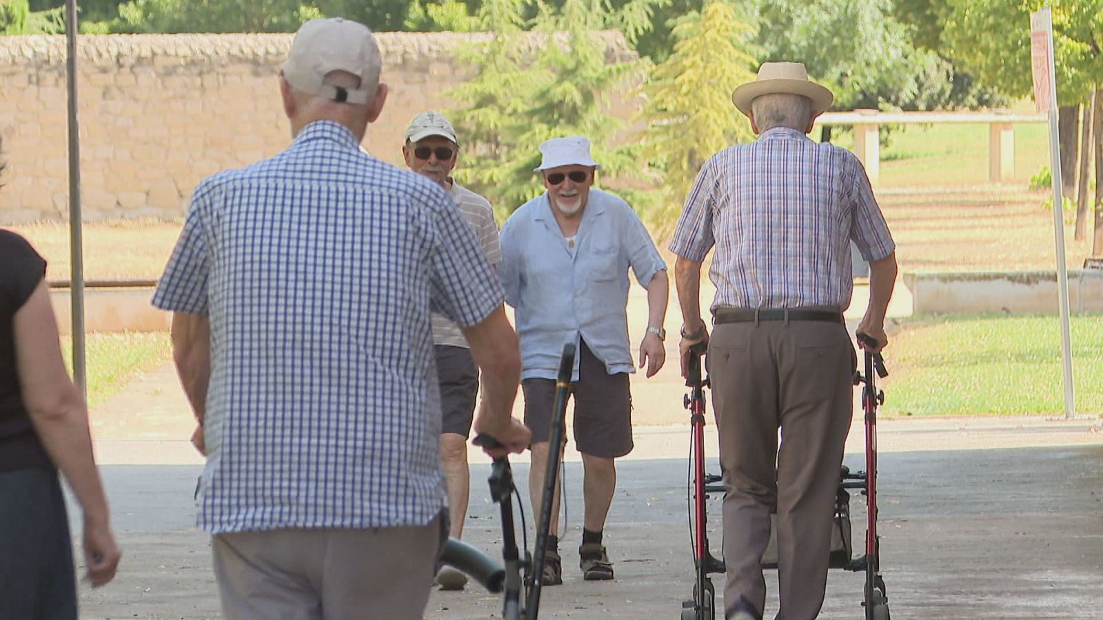 Personas mayores y golpes de calor - Informativo Telerioja | Ver