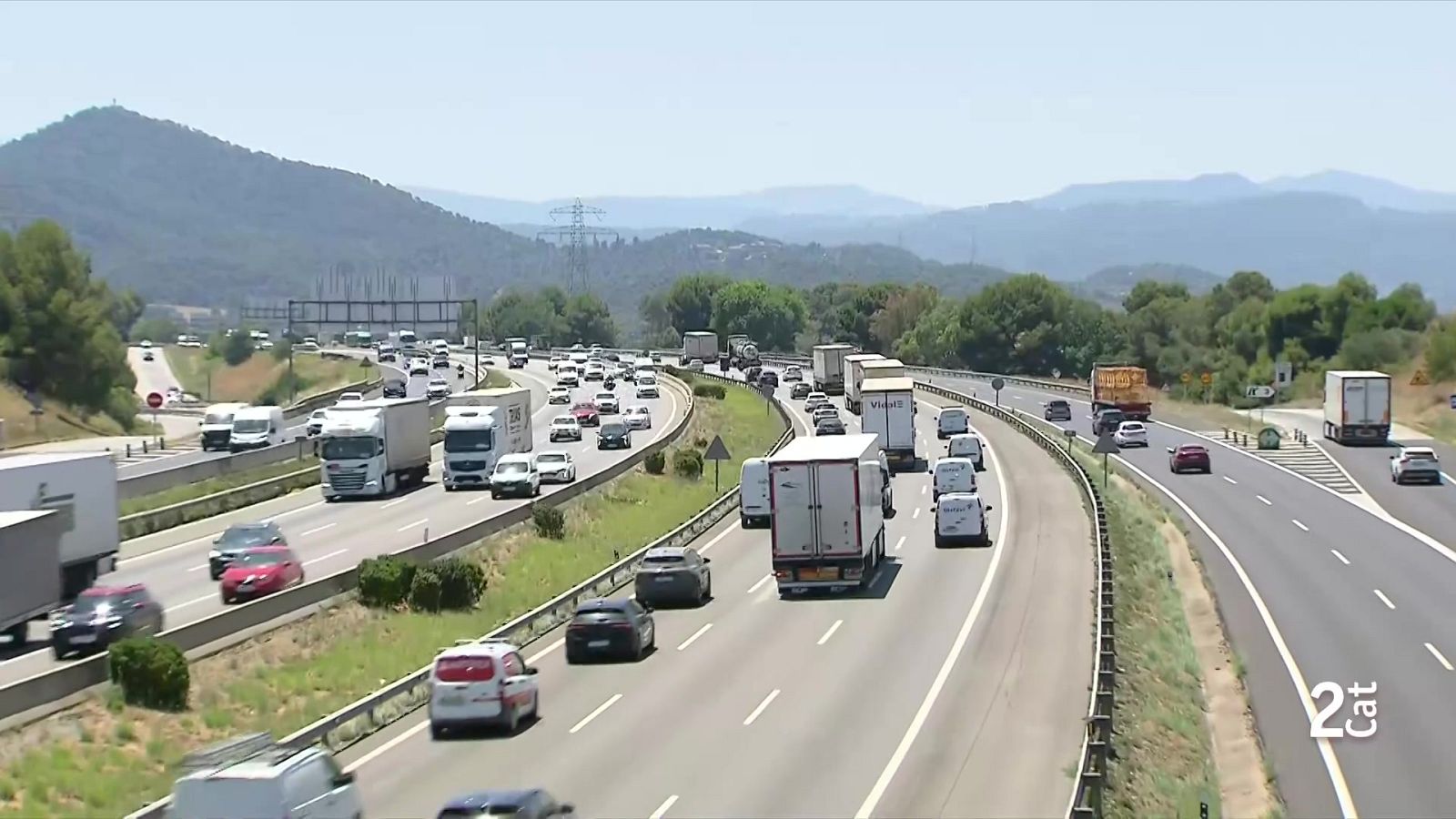 Operació sortida de Sant Joan: mig milió de vehicles deixaran l’àrea metropolitana - L'Informatiu | Veure