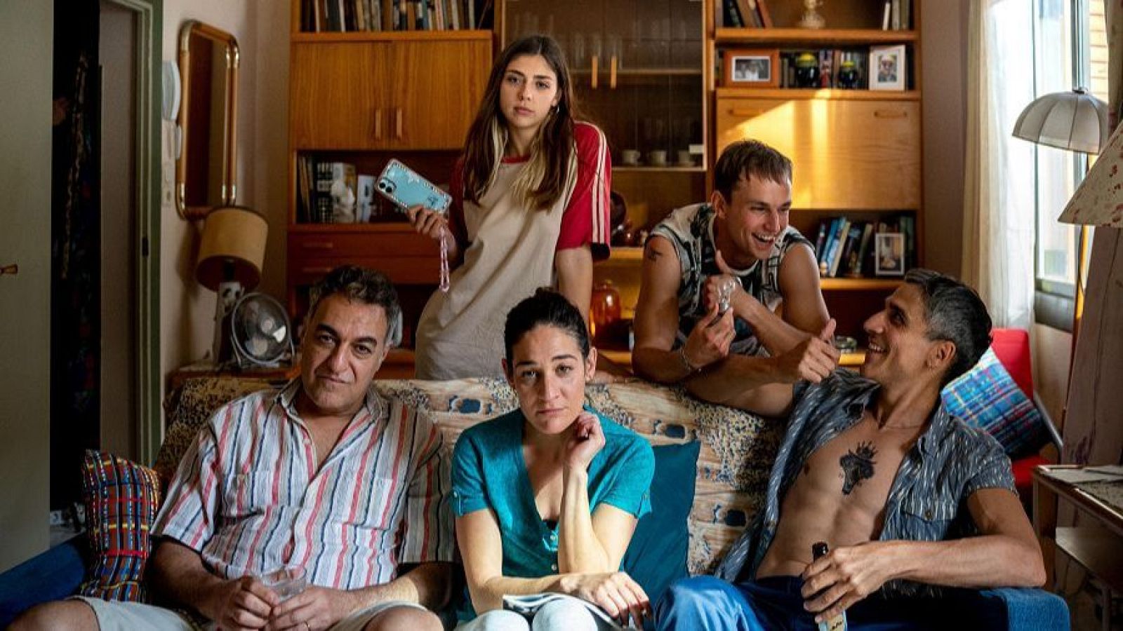 Se estrena la comedia negra 'Morir no siempre sale bien' - Telediario 1 | Ver