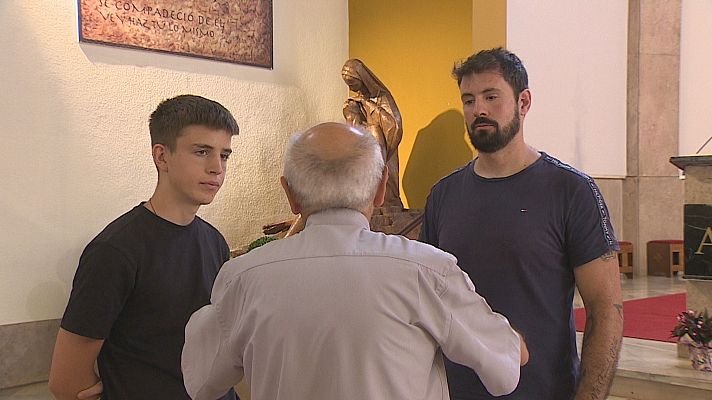 Telenavarra - Se duplican los bautismos de adultos en Navarra