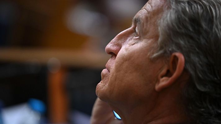 Telediario 1 - Sánchez responde a Feijóo sobre su declaración de la renta: "La presento con usted y la hacemos pública"