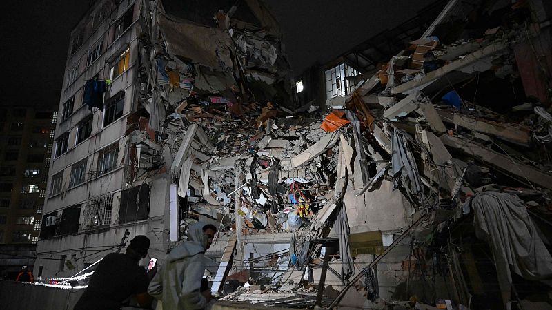 Dos fuertes terremotos de magnitud 7,2 y 7,5 sacuden Venezuela y provocan el colapso de decenas de edificios
