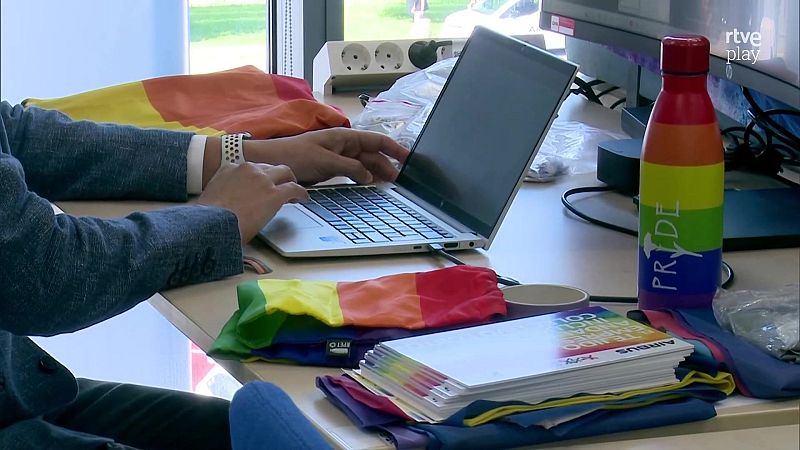 Orgullo de empleo - Aquí hay trabajo | Ver