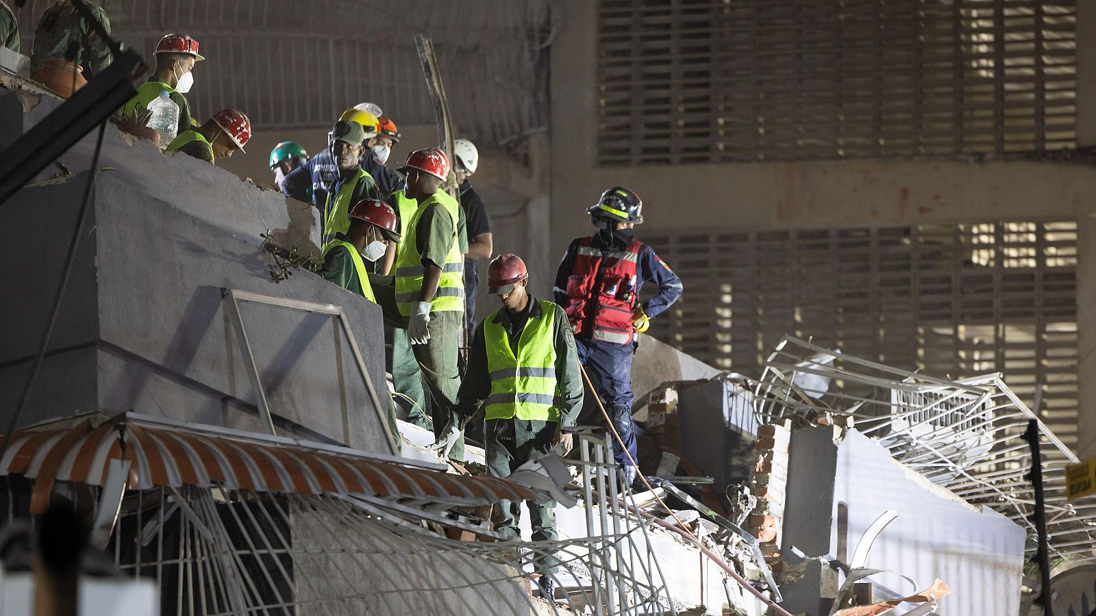 La venezolana Carmen Riera narra cómo ha sido testigo en Caracas de los dos terremotos - Informativo 24h | Ver