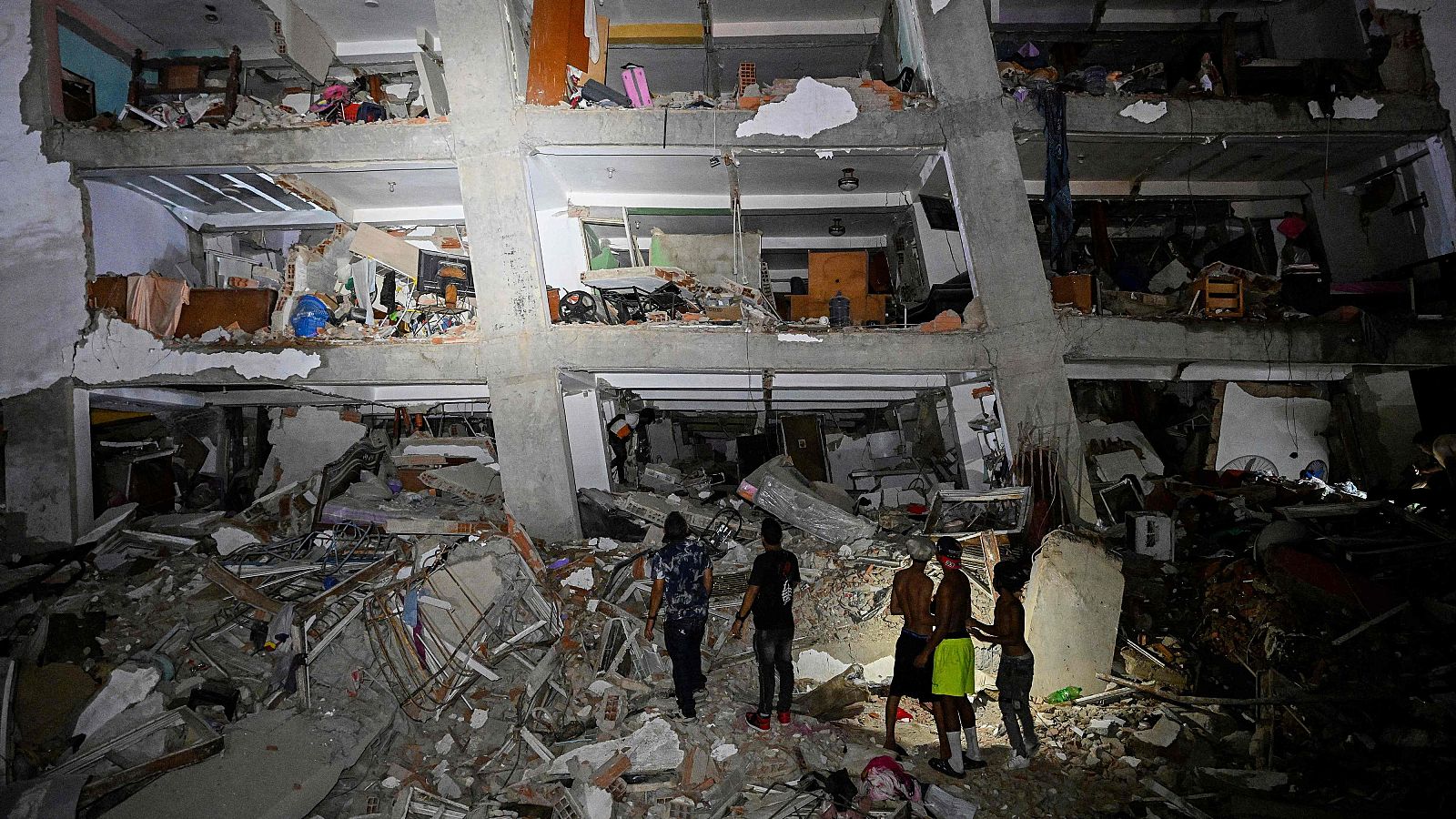 Un testigo de los terremotos desde La Guaira: "Fue impactante ver que el edificio se me venía encima" - Informativo 24h | Ver