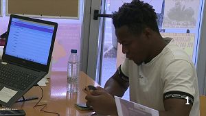 La burocr�cia, l'amena�a per la regularitzaci� de migrants