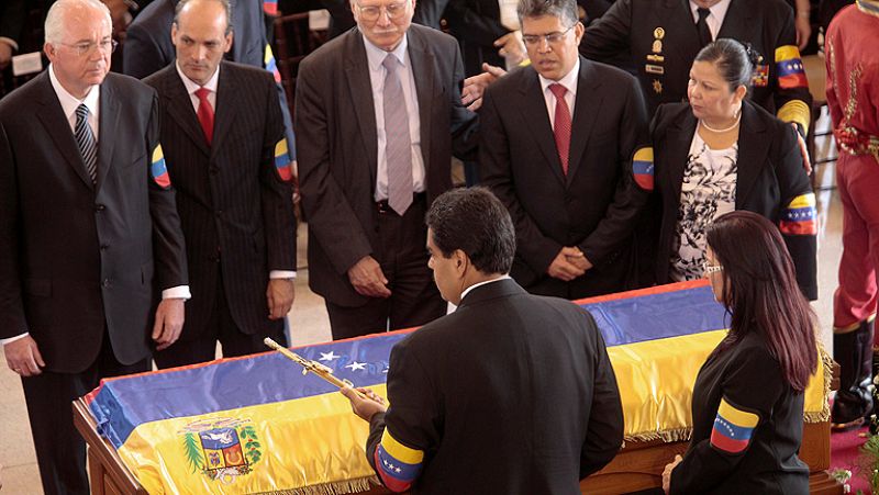 Maduro: "Comandante, no pudieron contigo, no podrán con nosotros jamás"