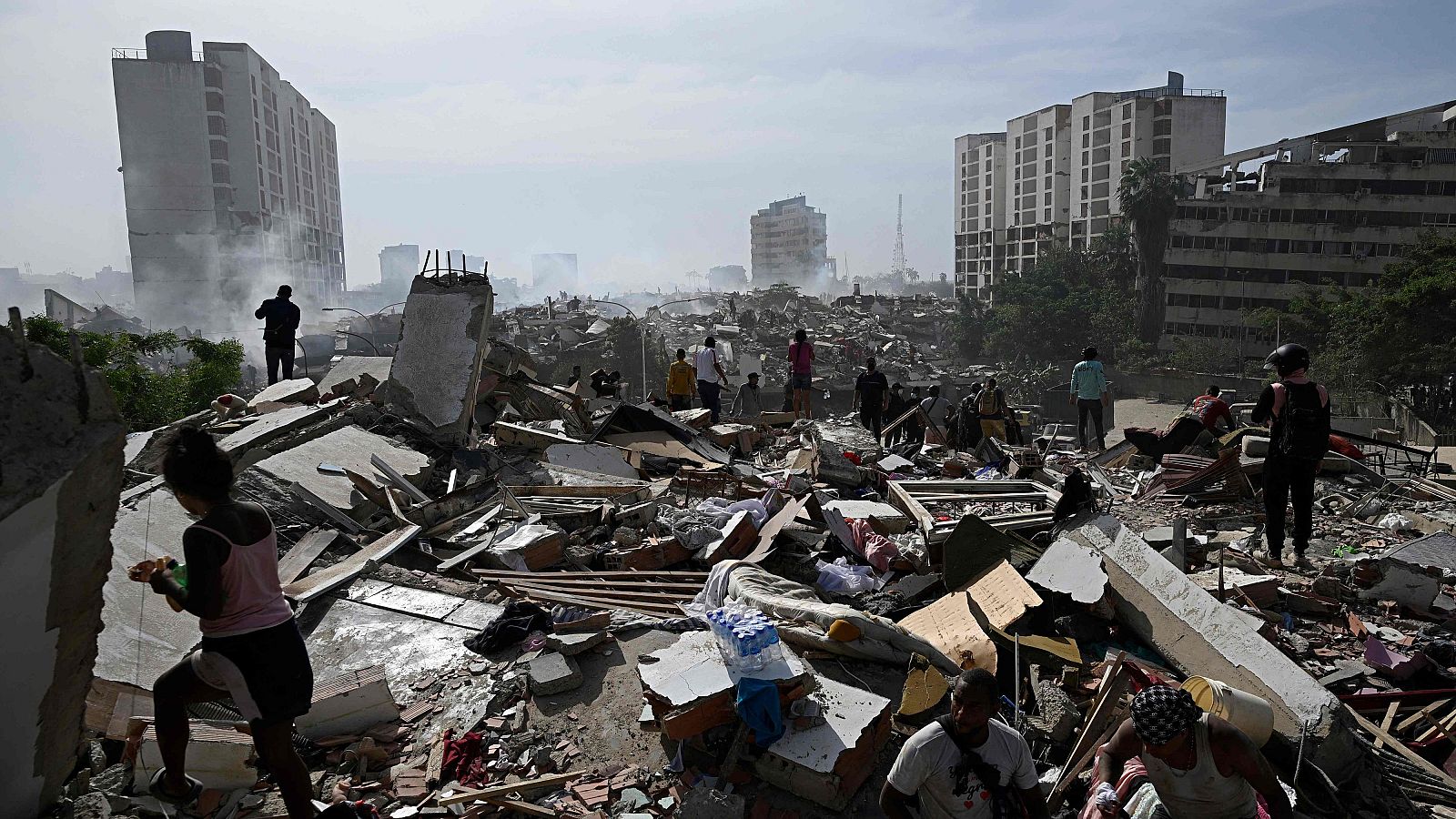 Horas críticas en Venezuela para rescatar a los supervivientes de los terremotos | Ver ahora