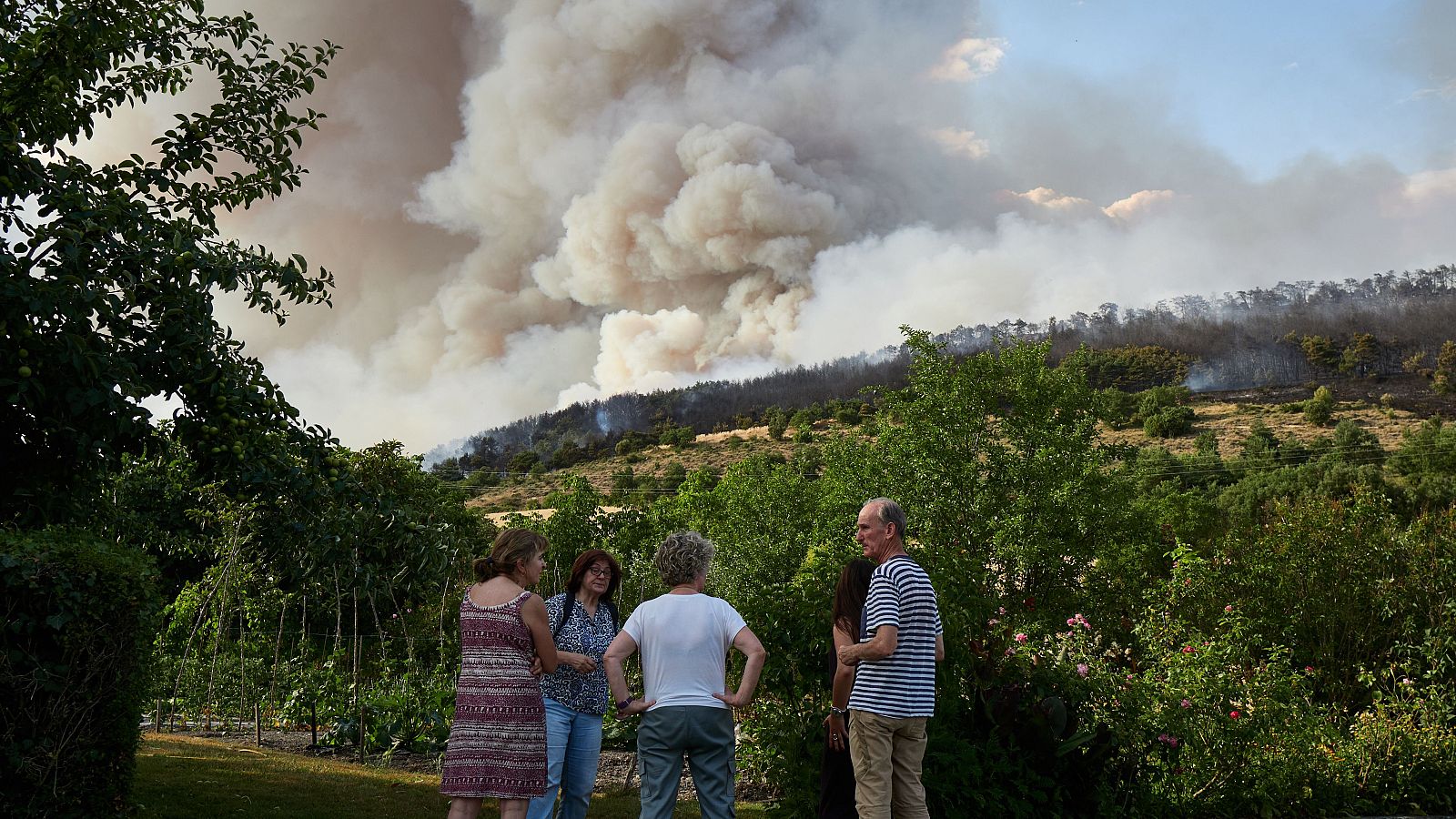 Los vecinos de las localidades afectadas por el incendio de Ezcabarte se recuperan tras unas horas difíciles