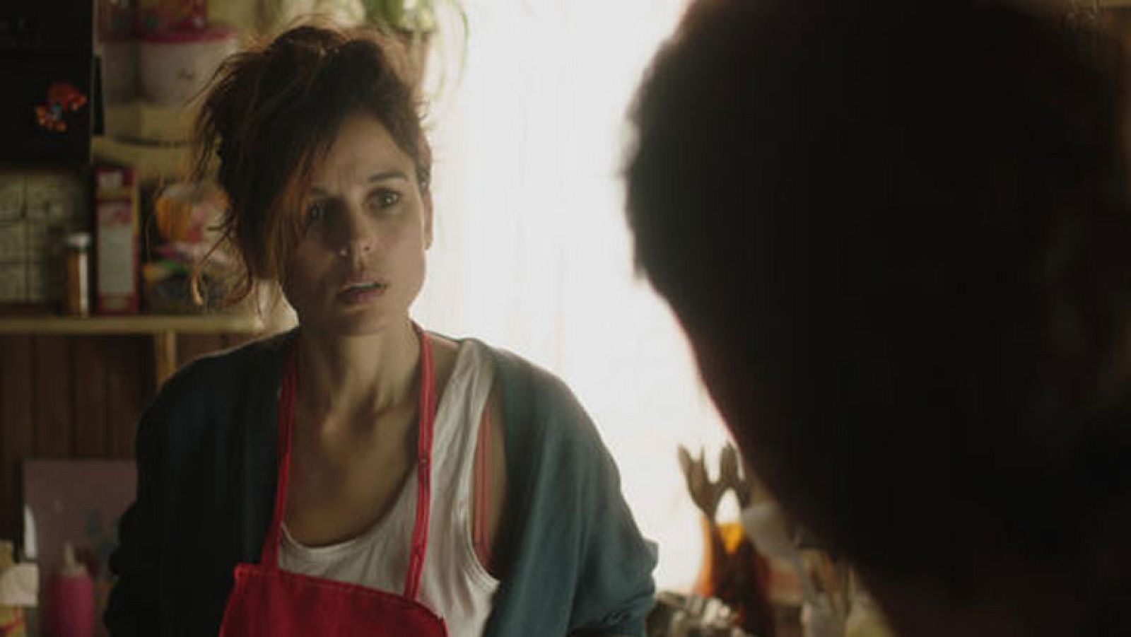 Elena Anaya rueda 'Todos están muertos' | Ver