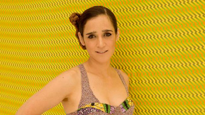 Telediario 1 - 'Los momentos', lo nuevo de Julieta Venegas