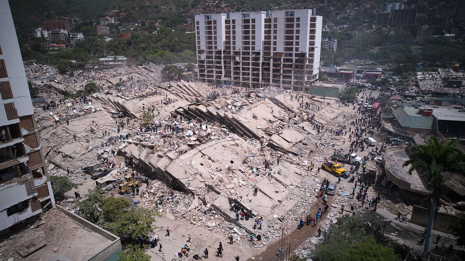 En el estado de La Guaira crece la desesperación | Ver