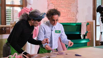 Josie arrasa en la prueba por equipos gracias a una dirección perfecta en el taller de Maestros de la Costura Celebrity