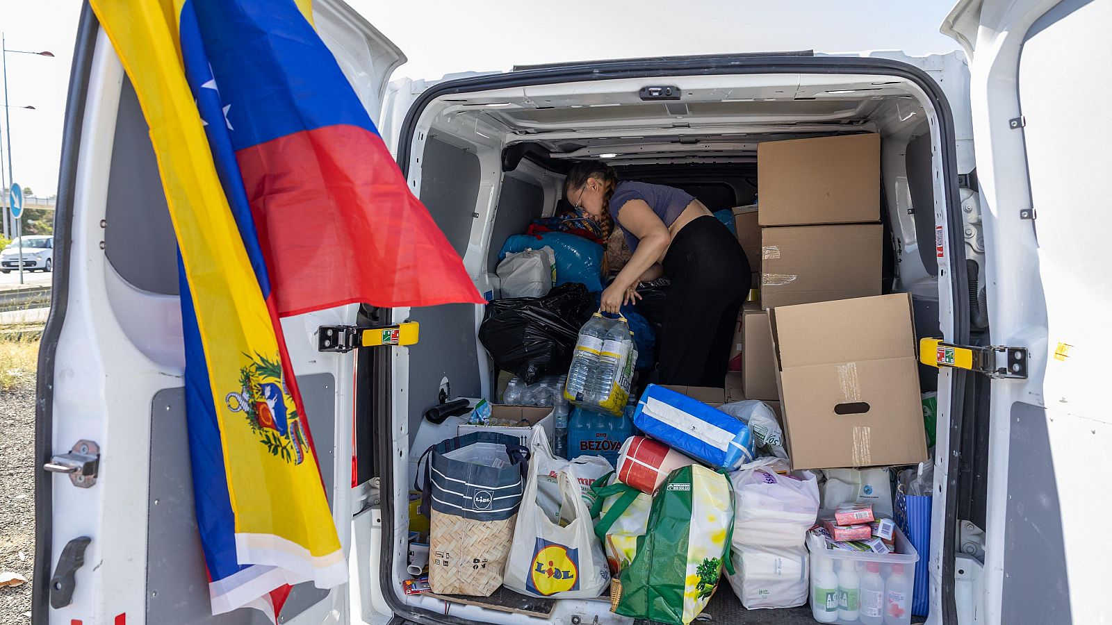 Rescatistas españoles viajan a Venezuela | Ver