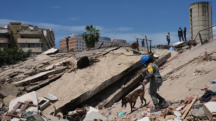 Telediario Fin de Semana - Una veintena de países envía equipos de rescate a Venezuela
