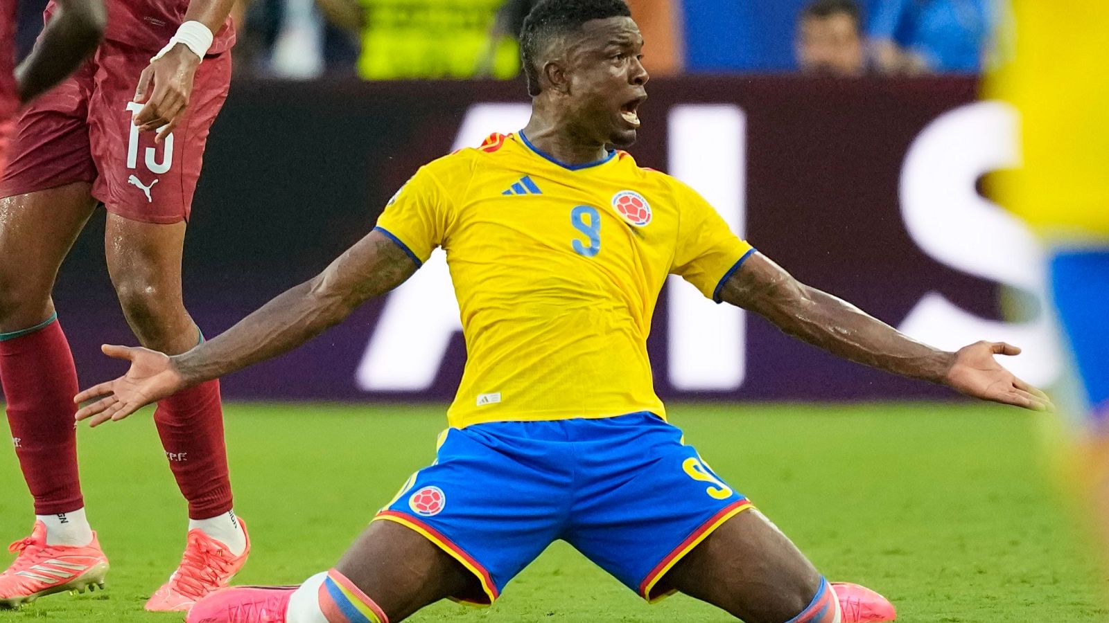 Ocasiones de Córdoba y James en los minutos 16 y 21 del Colombia - Portugal (0-0) | Mundial 2026 | Ver vídeo