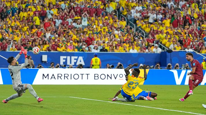 Copa Mundial de la FIFA 2026 - Parada de Camilo Vargas en el minuto 38 del Colombia - Portugal (0-0) | Mundial 2026