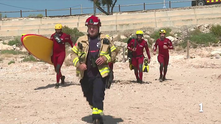 L'Informatiu - Així s'entrenen els bombers per fer salvaments a l'aigua