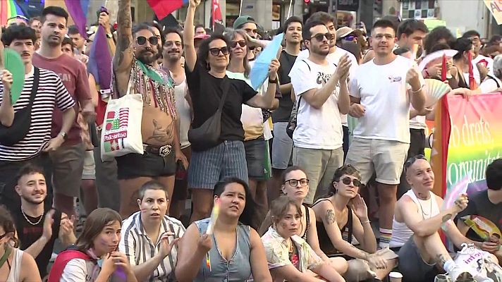 L'Informatiu - La LGTBI-fòbia persisteix: 300 denúncies en un any, el 35% dels delictes d’odi