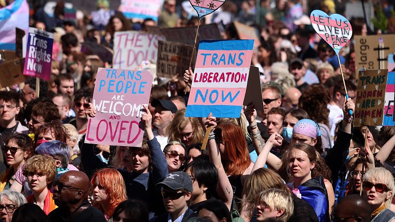 Personas trans que han huido de EE.UU. a España | Ver