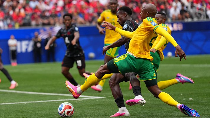 Copa Mundial de la FIFA 2026 - Posible penalti de Mudau sobre Laryea en el minuto 44 del Sudáfrica - Canadá (0-0) | Mundial 2026