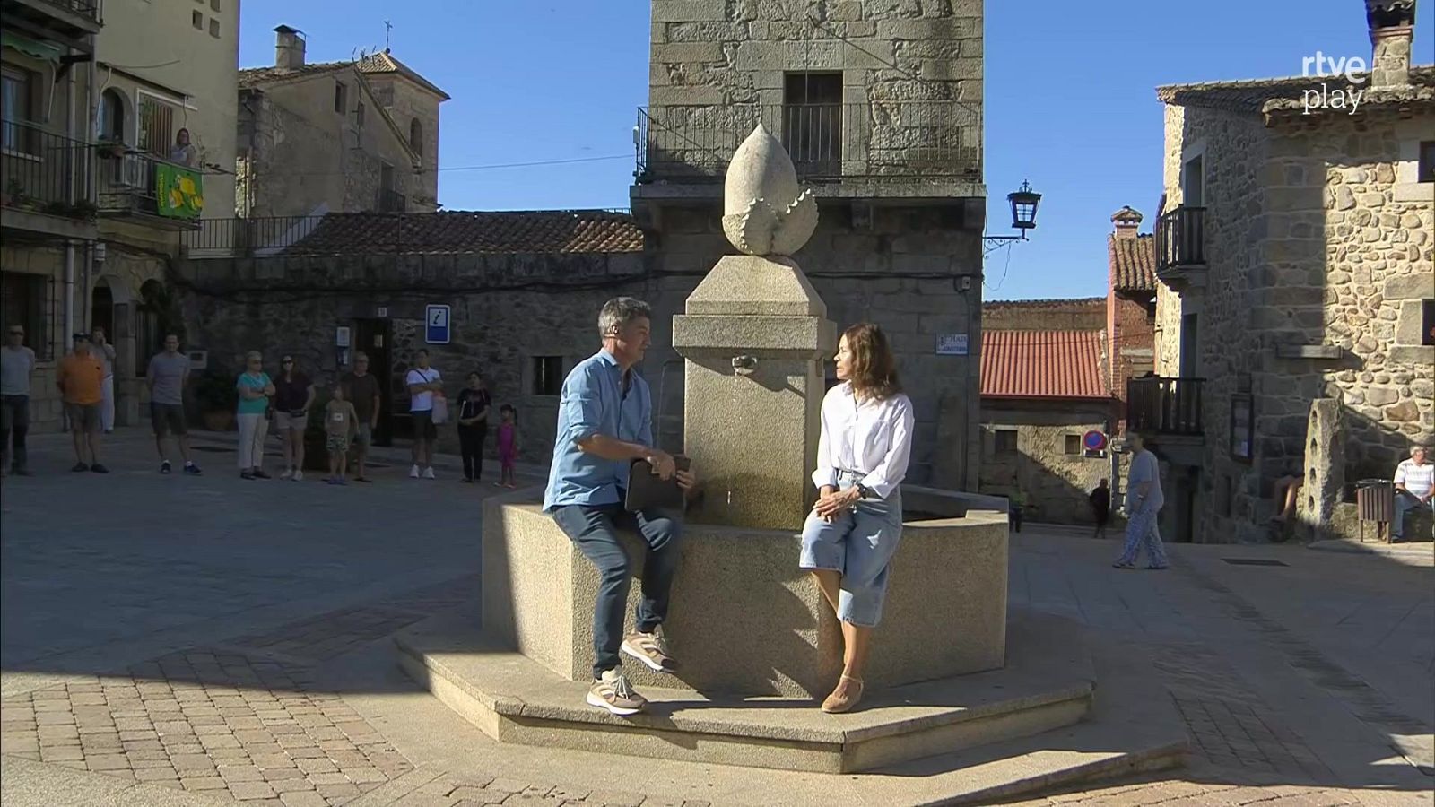 Dejar la ciudad para vivir y trabajar en el pueblo - Aquí hay trabajo | Ver