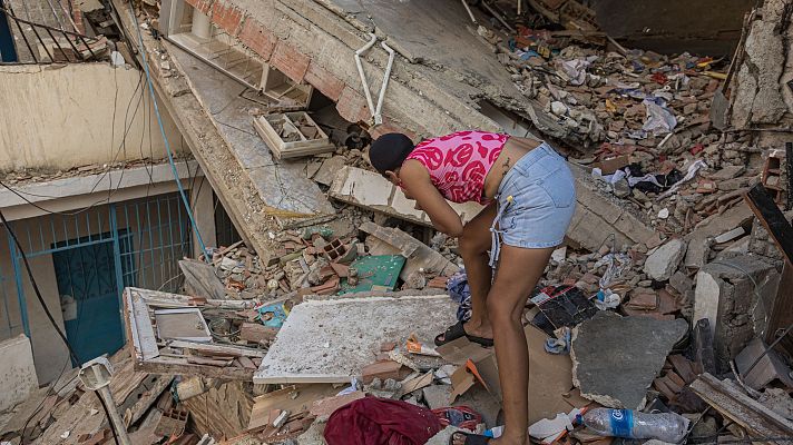 Informativo 24h - Venezuela sigue buscando a supervivientes entre los escombros del doble terremoto