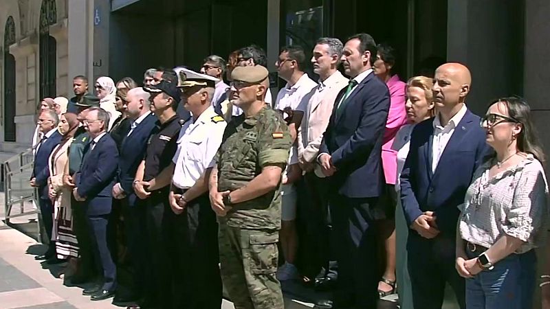 Ceuta se ha sumado a las muestras de solidaridad con Venezuela, con un minuto de silencio en memoria de las víctimas del doble terremoto que sacudió el país. | Ver