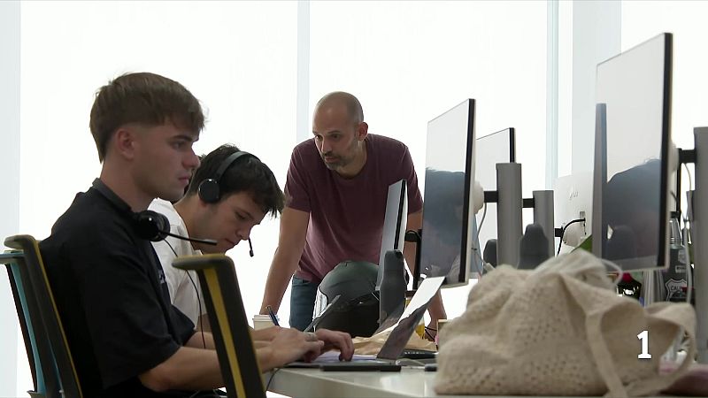 La paga extra d’estiu: és realment un sou adicional? - L'Informatiu | Veure