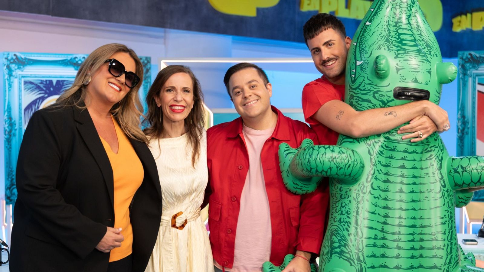 Premios de la Moda y �ngeles Caballero�