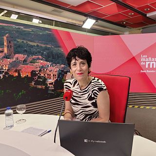 Elma Saiz: "Más de un millón de personas dejan de estar en los márgenes"
