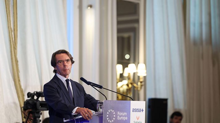 Informativo 24h - Aznar pide construir una "amplia mayoría centrada" para "derribar el muro" de Sánchez